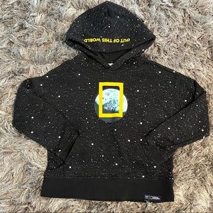 GAP National Geographic Hoodie in Black with Yellow accents Boys size S (6/7)